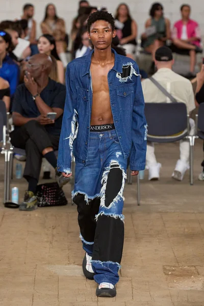 Look 8